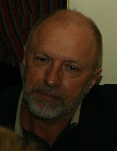 "Sei artig und du wirst einsam sein." Zitat von Mark Twain